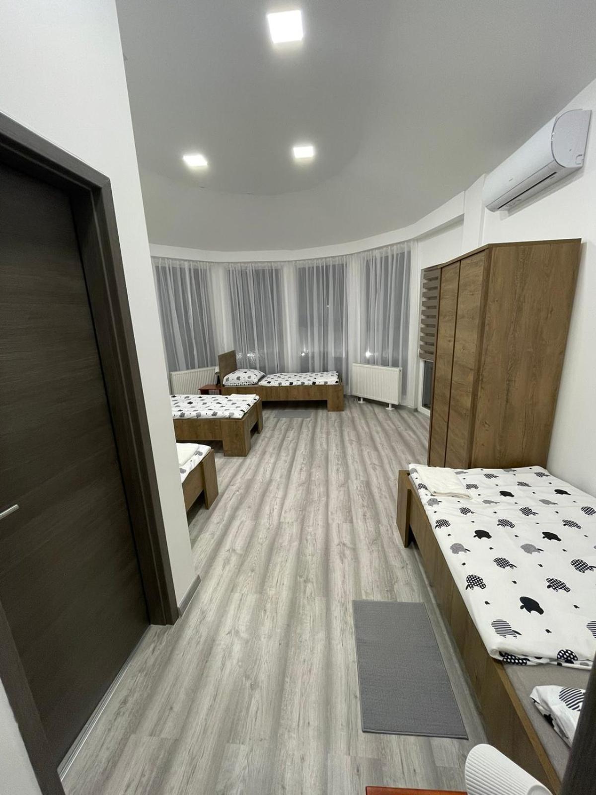 Alom Vendeghaz Hotel Dunaujvaros Exterior photo